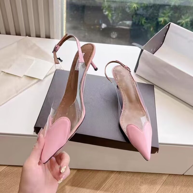 26 Spring/Summer Pointed Love  - Clear Strap Heel recensie en prijs