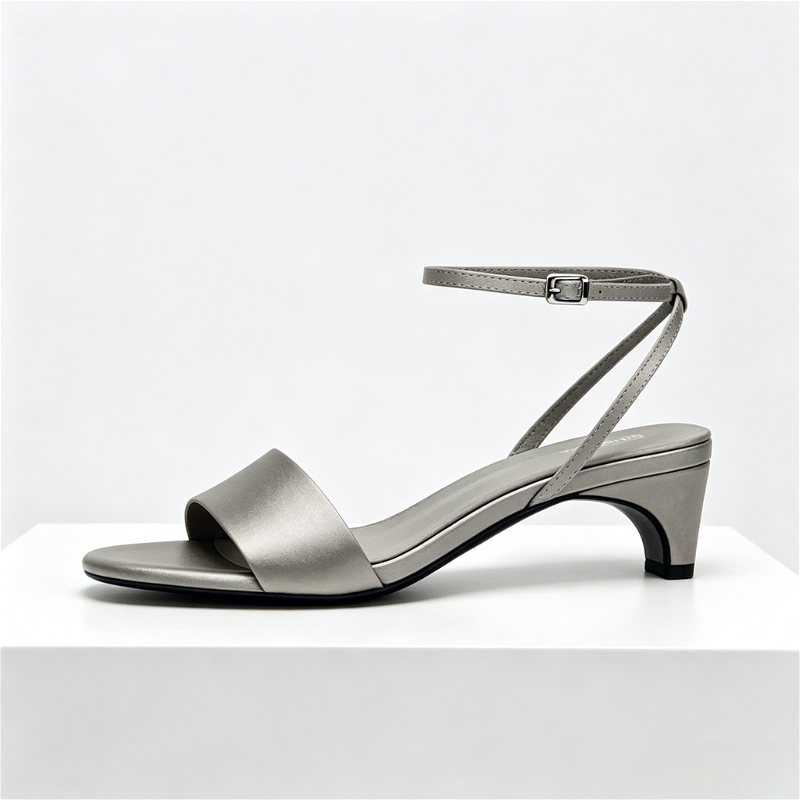 Elegant Square Toe Ankle Strap - Wide Fit Heels recensie en prijs
