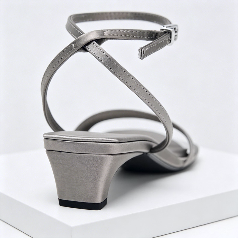 Elegant Square Toe Ankle Strap - Wide Fit Heels recensie en prijs