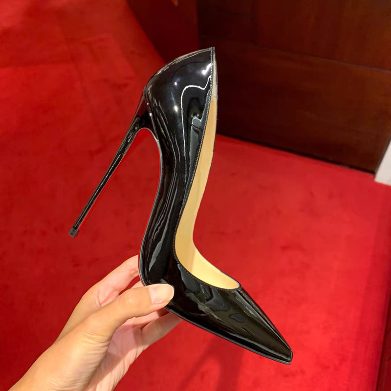 New Shallow Classic Patent Lea - Patent Leather Pump recensie en prijs