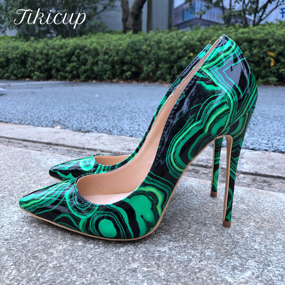 Tikicup Women Green Floral Pri - Patent Leather Pump recensie en prijs